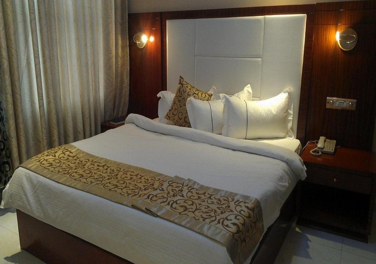 Sun Beach Hôtel Cotonou Exterior foto