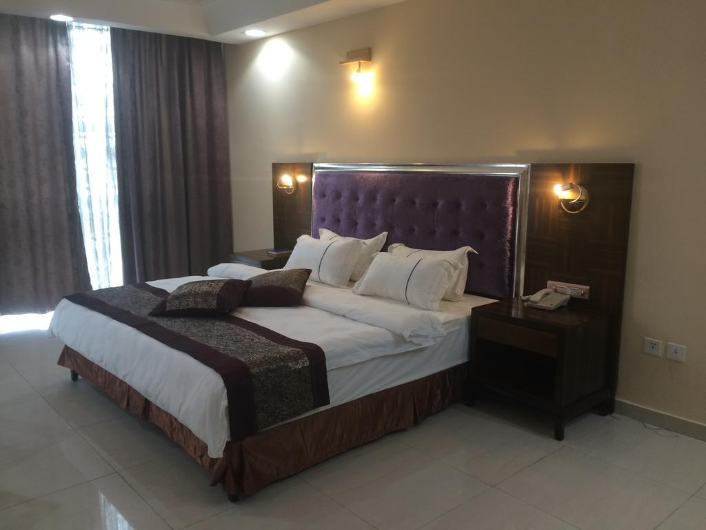 Sun Beach Hôtel Cotonou Exterior foto