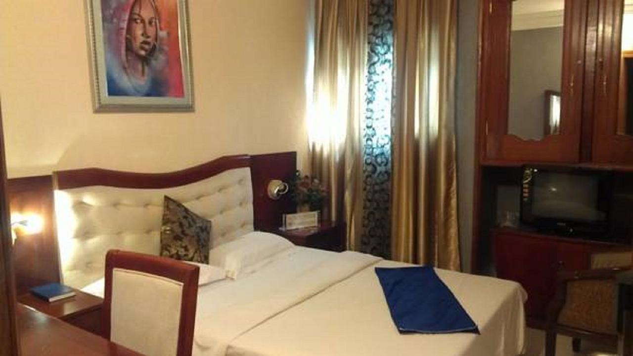 Sun Beach Hôtel Cotonou Exterior foto