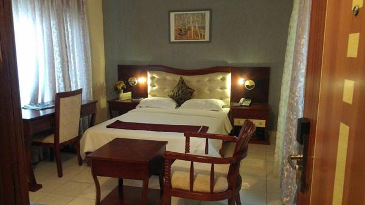 Sun Beach Hôtel Cotonou Exterior foto