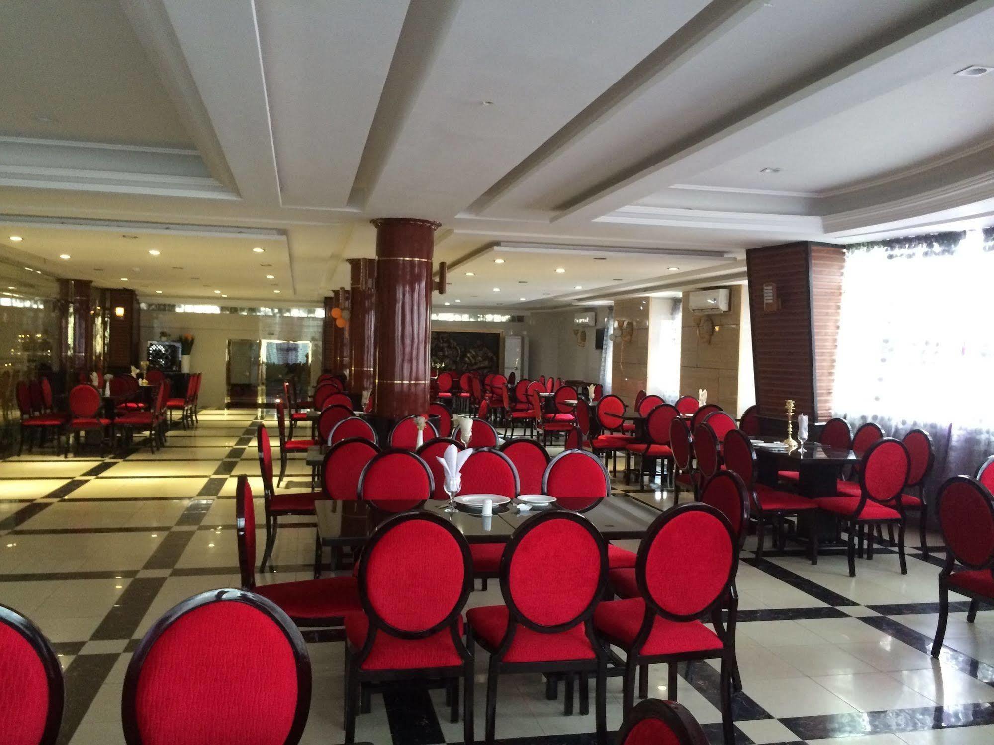 Sun Beach Hôtel Cotonou Exterior foto