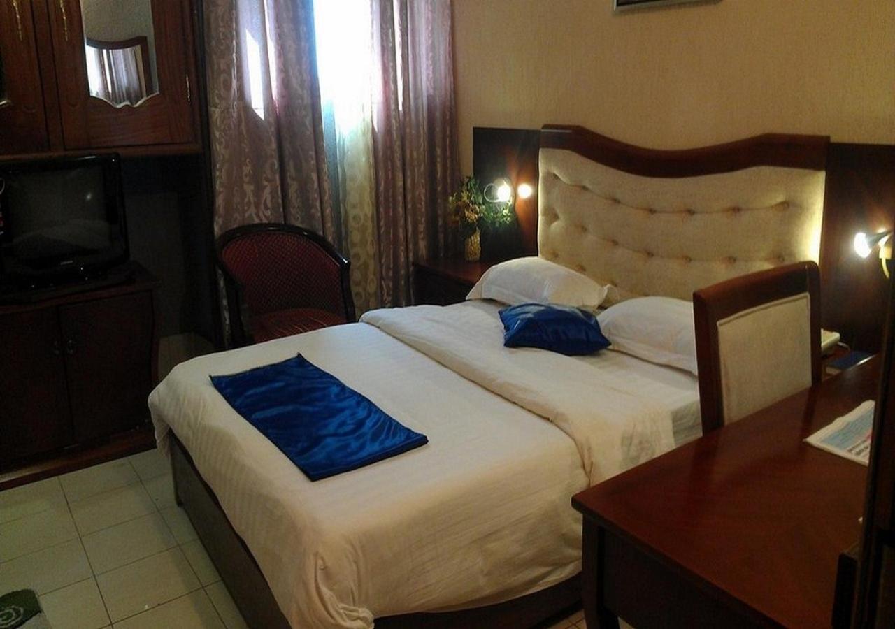 Sun Beach Hôtel Cotonou Exterior foto